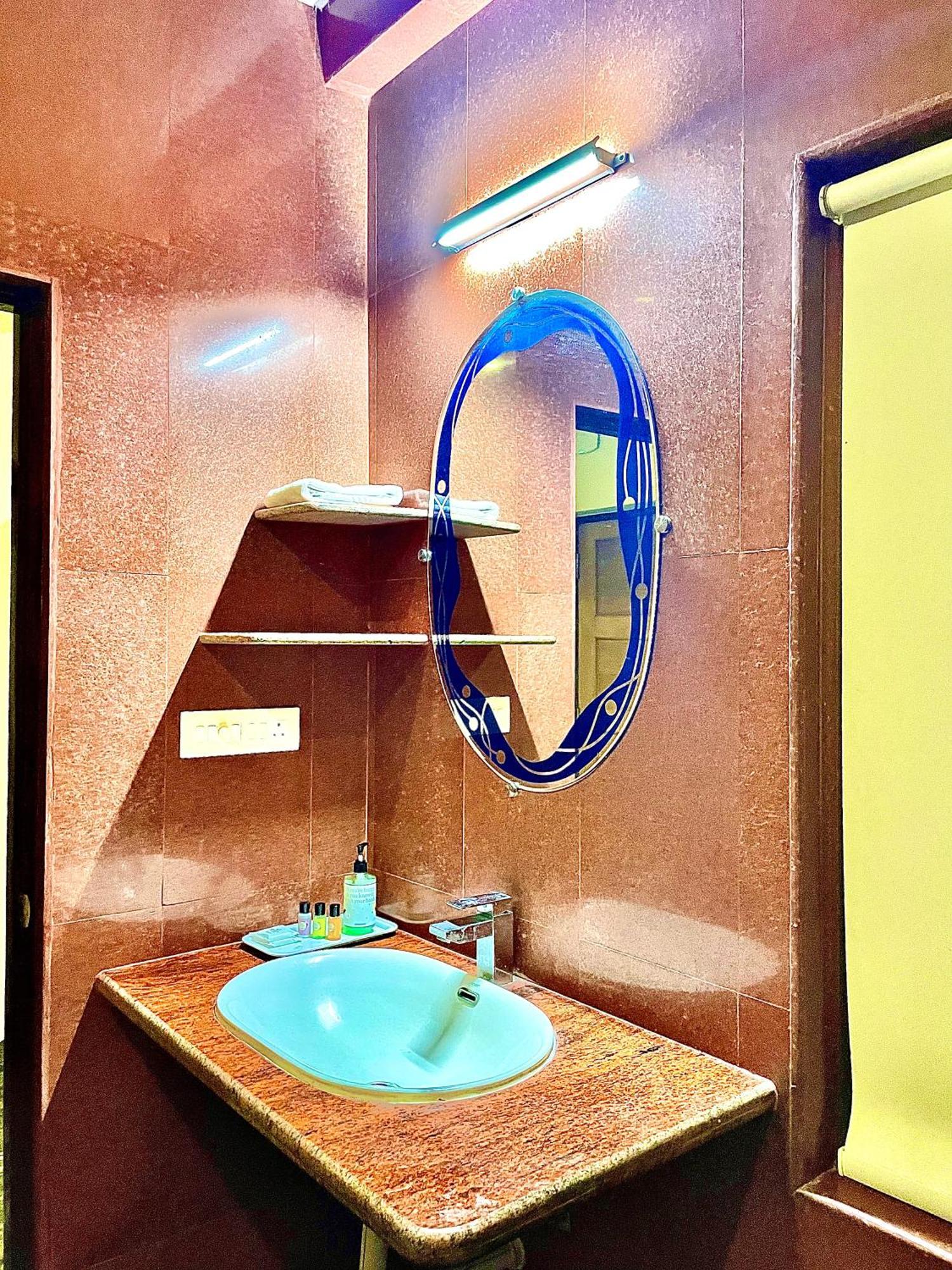 Sparv Aulakhs Resort Mandrem Ngoại thất bức ảnh